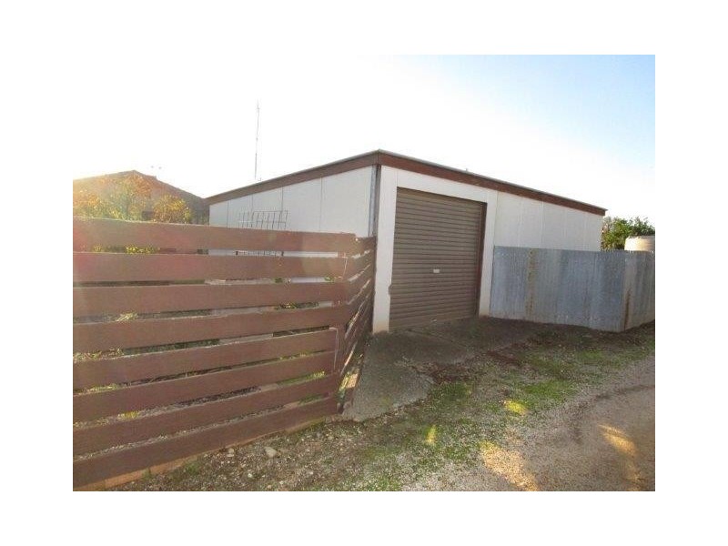 10 Campbell Street, Donald VIC 3480