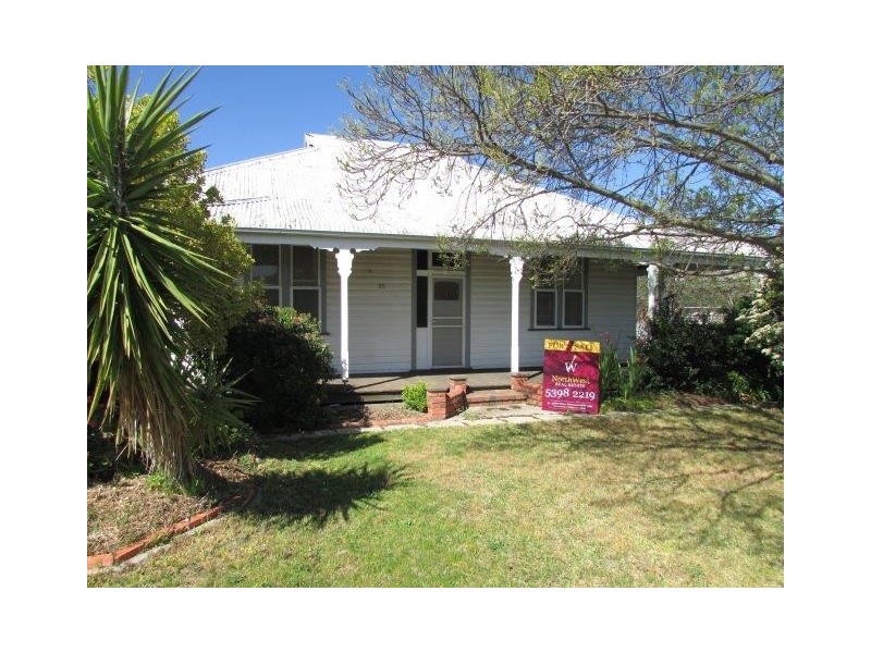 85 Jamouneau Street, Warracknabeal VIC 3393