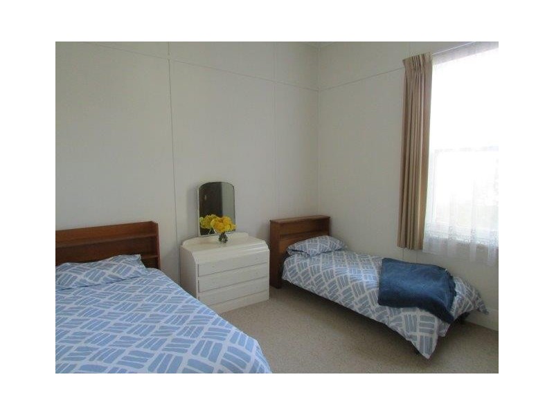 85 Jamouneau Street, Warracknabeal VIC 3393