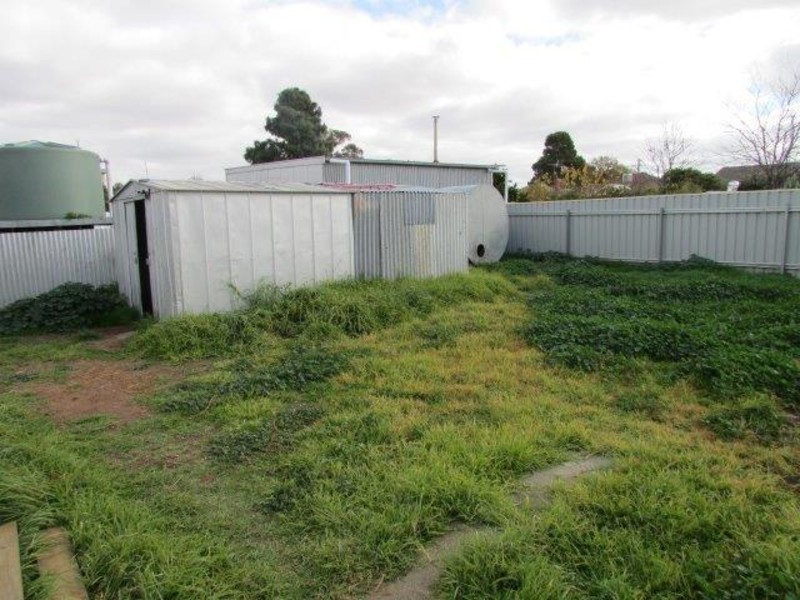 9 Gray Street, Donald VIC 3480