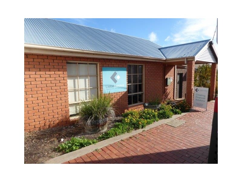 36 – 38 Woods Street, Donald VIC 3480