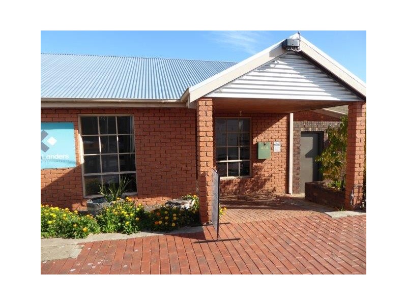 36 – 38 Woods Street, Donald VIC 3480