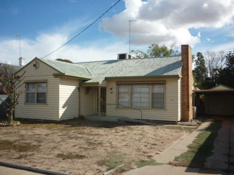 22 Molyneaux Street, Warracknabeal VIC 3393