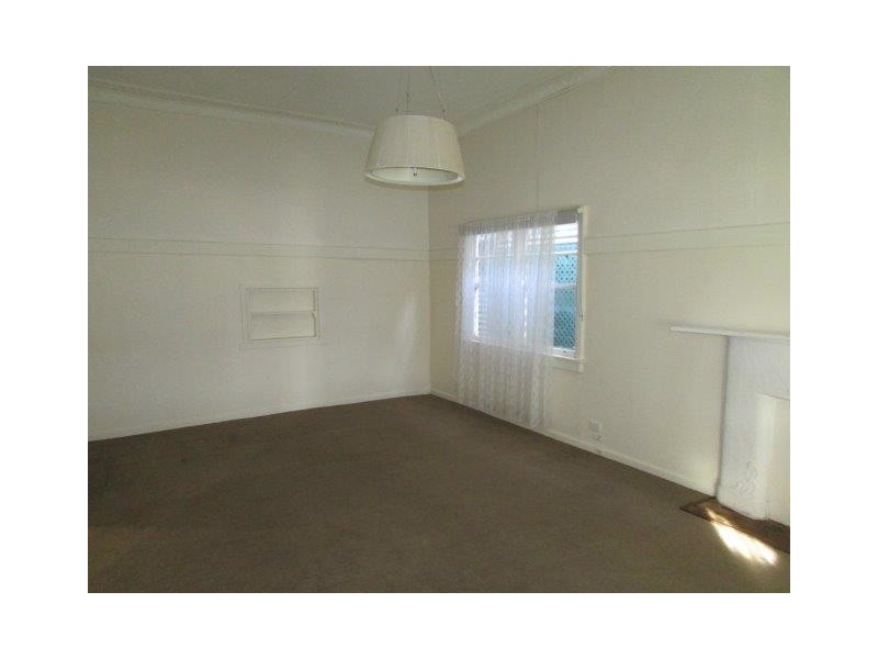 31 Molyneaux Street, Warracknabeal VIC 3393