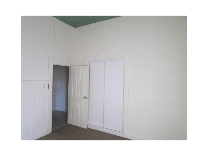 31 Molyneaux Street, Warracknabeal VIC 3393