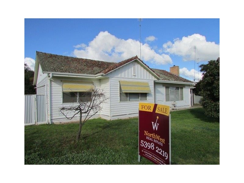 19 Kokoda Avenue, Warracknabeal VIC 3393