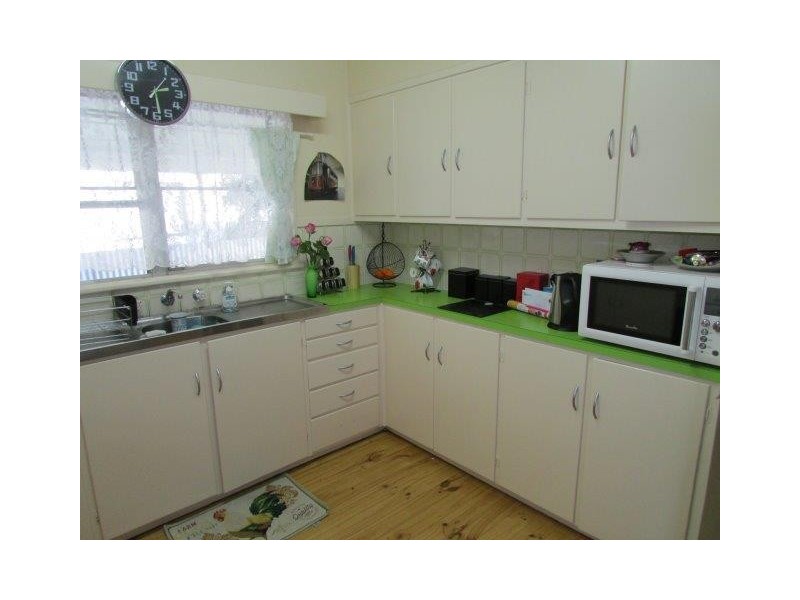 19 Kokoda Avenue, Warracknabeal VIC 3393