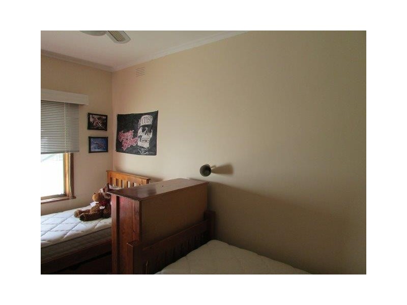 19 Kokoda Avenue, Warracknabeal VIC 3393