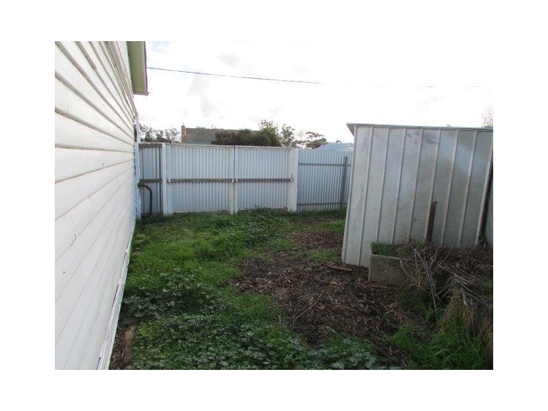 19 Kokoda Avenue, Warracknabeal VIC 3393