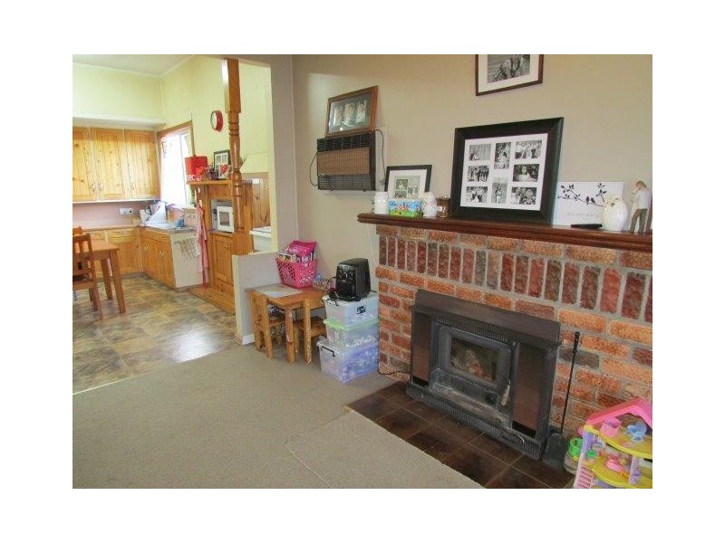 19 Campbell Street, Warracknabeal VIC 3393