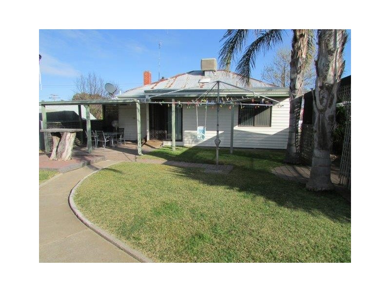 19 Campbell Street, Warracknabeal VIC 3393