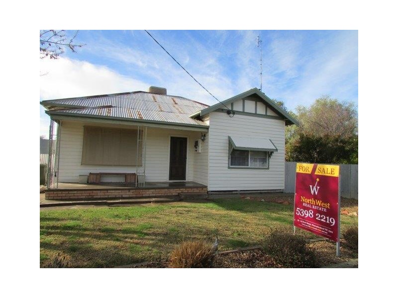 19 Campbell Street, Warracknabeal VIC 3393