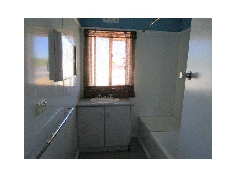 82 Jamouneau Street, Warracknabeal VIC 3393