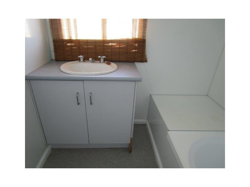 82 Jamouneau Street, Warracknabeal VIC 3393