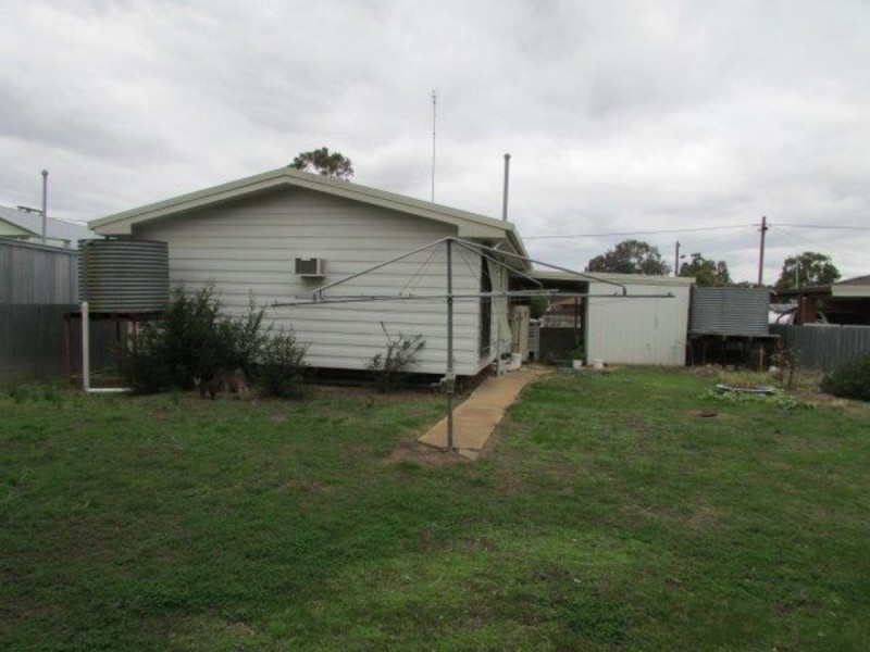26 McLean Street, Warracknabeal VIC 3393