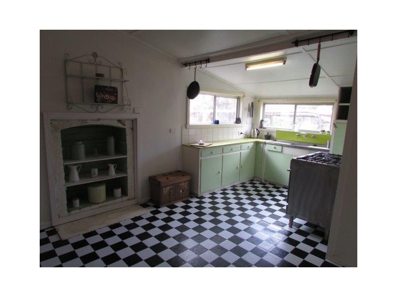 14 Church Street, Woomelang VIC 3485