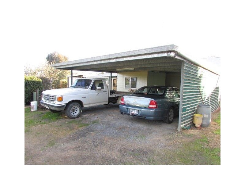 2504 Sunraysia Highway, Curyo VIC 3483