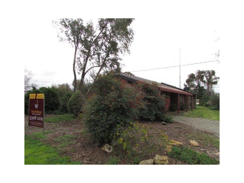 13 Willow Crt, Donald VIC 3480