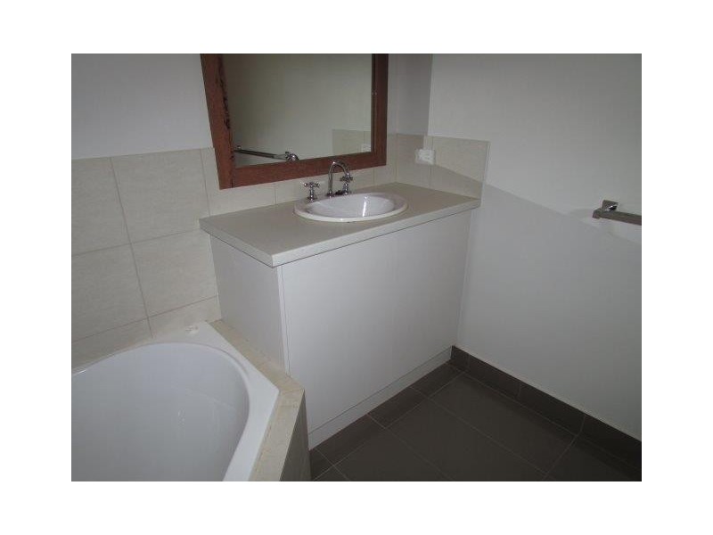 27 Houston Street, Donald VIC 3480