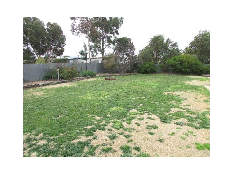 27 Houston Street, Donald VIC 3480