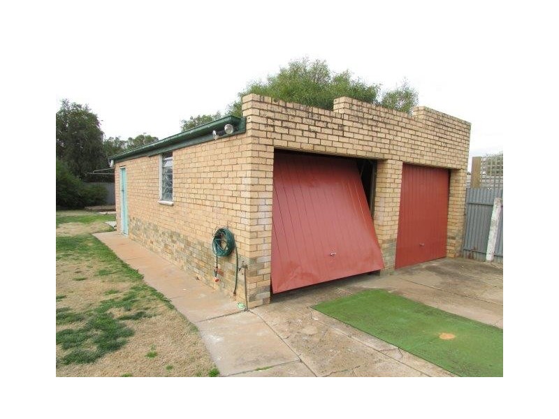 27 Houston Street, Donald VIC 3480