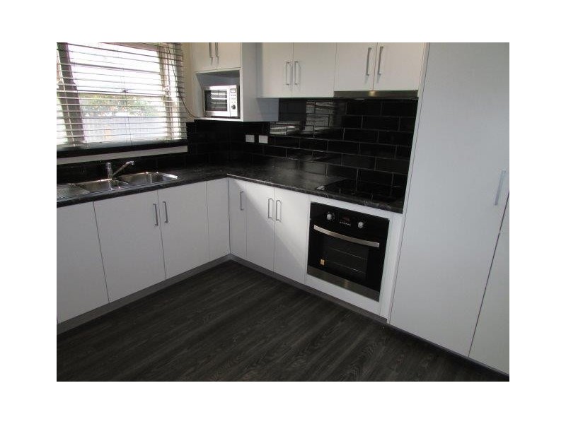 51 Woolcock Street, Warracknabeal VIC 3393