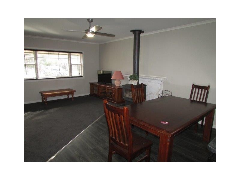 51 Woolcock Street, Warracknabeal VIC 3393