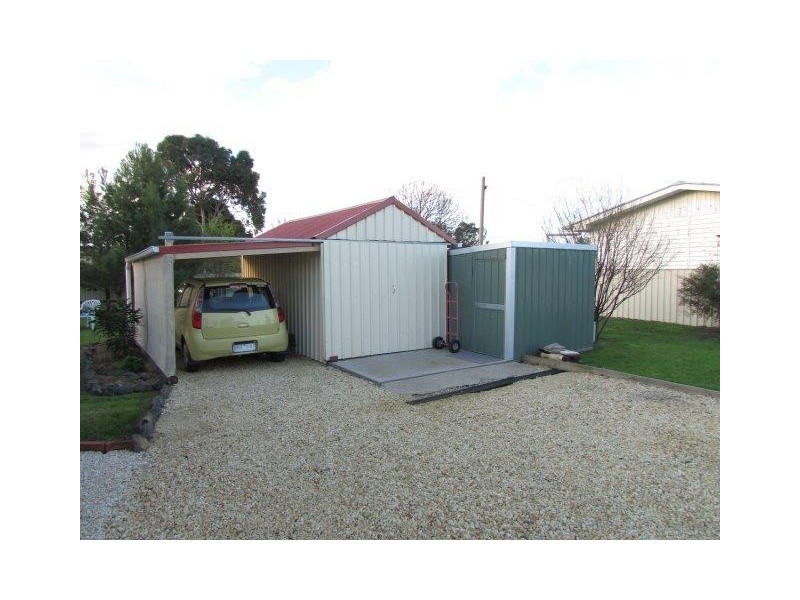 75 Molyneaux Street, Warracknabeal VIC 3393
