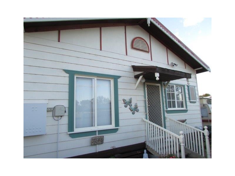 75 Molyneaux Street, Warracknabeal VIC 3393