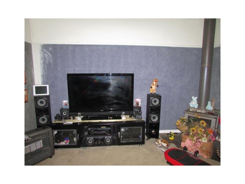 28 Wood Street, Warracknabeal VIC 3393