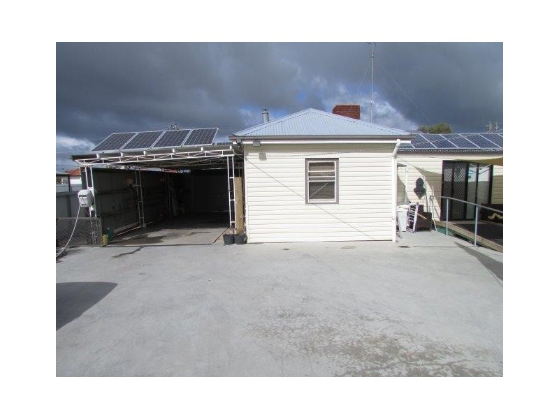 28 Wood Street, Warracknabeal VIC 3393