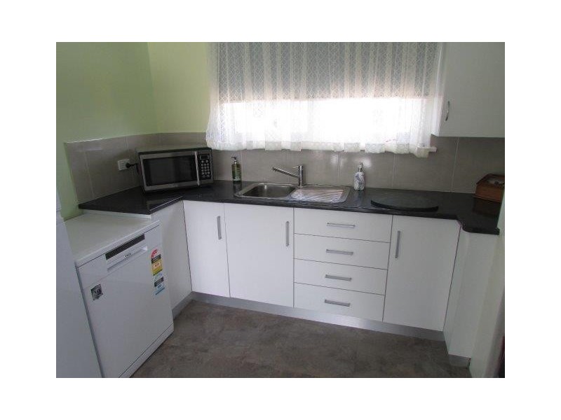 12 Alamein Avenue, Warracknabeal VIC 3393