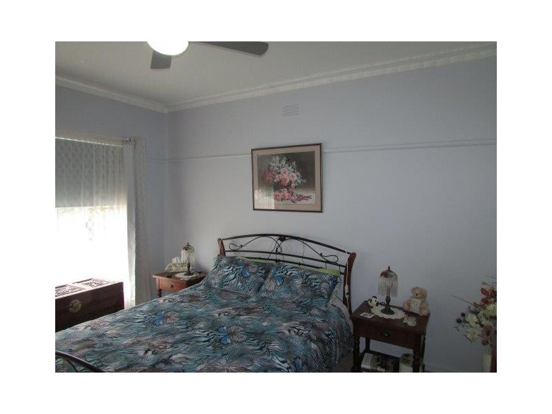 12 Alamein Avenue, Warracknabeal VIC 3393