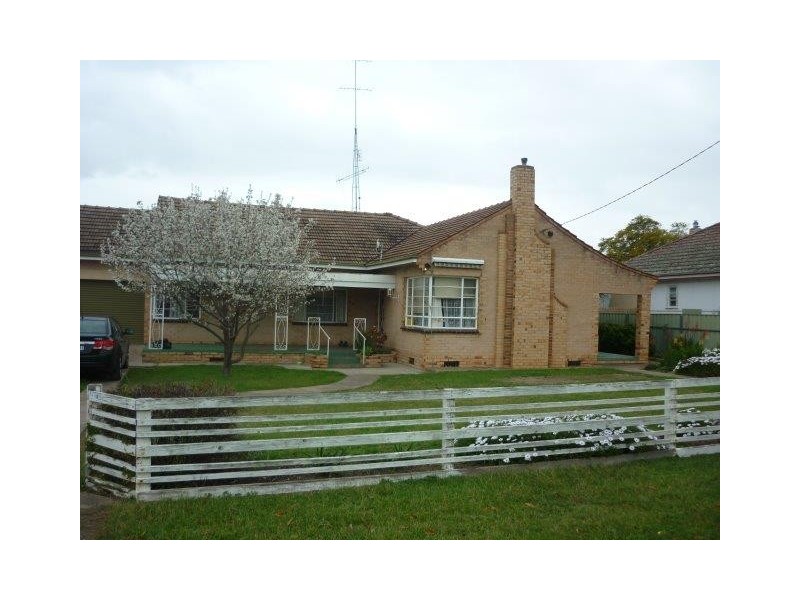 6 Upper Roy Street, Jeparit VIC 3423