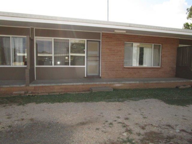 2/9 Camp Street, Donald VIC 3480