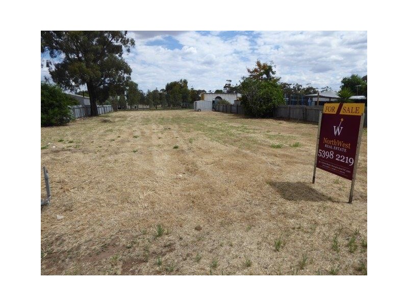 11 Wood Street, Warracknabeal VIC 3393