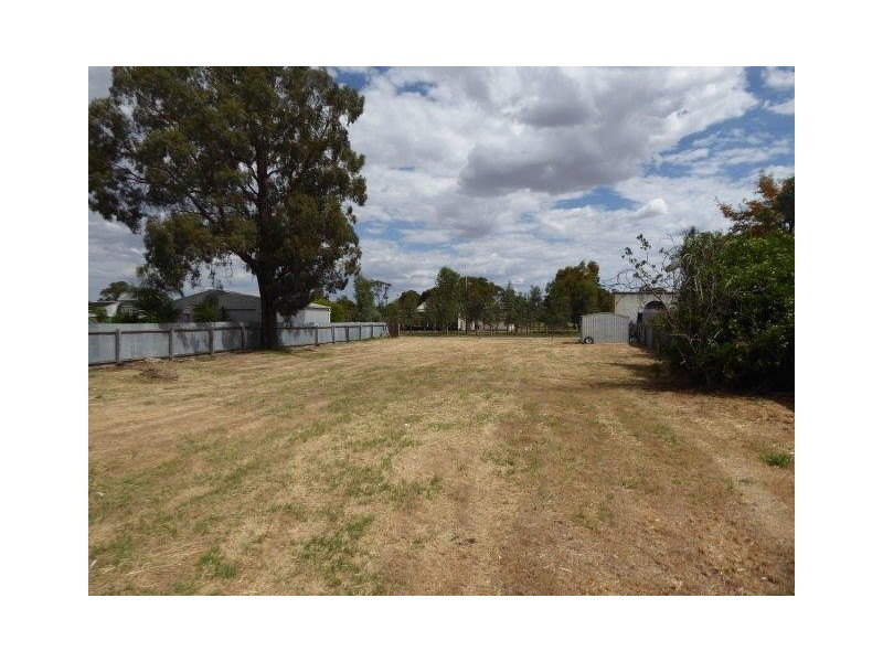 11 Wood Street, Warracknabeal VIC 3393