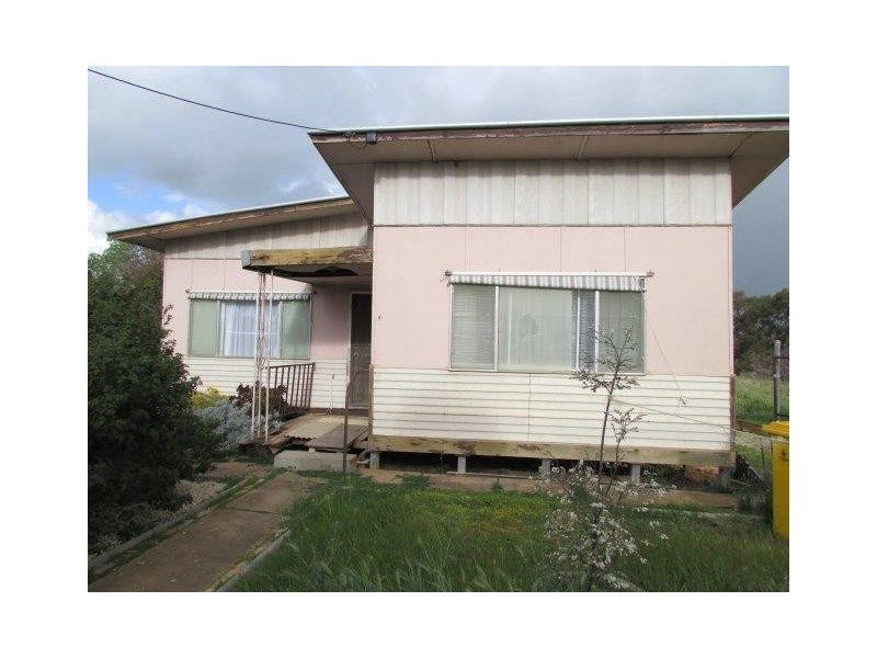 2-4 Byrne Street, Yaapeet VIC 3424