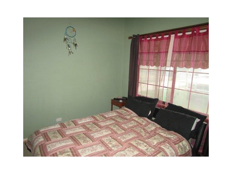 6 Anderson Street, Warracknabeal VIC 3393