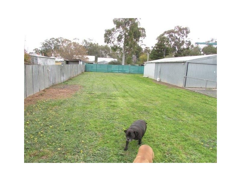 6 Anderson Street, Warracknabeal VIC 3393