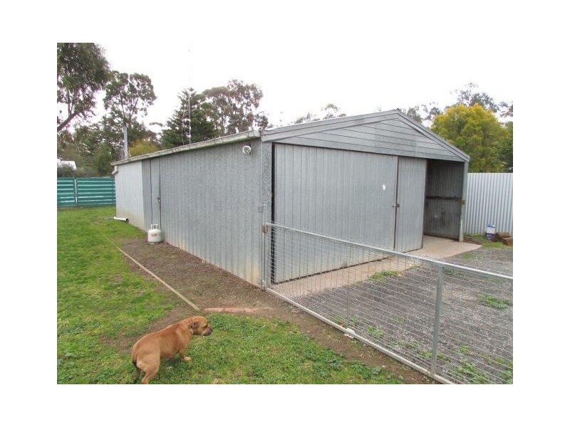 6 Anderson Street, Warracknabeal VIC 3393