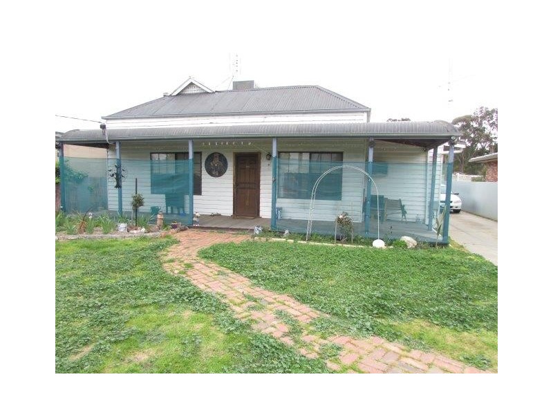 6 Anderson Street, Warracknabeal VIC 3393