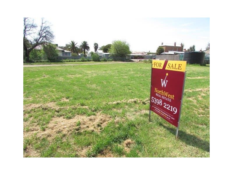 18 & 18A Woolcock Street, Warracknabeal VIC 3393