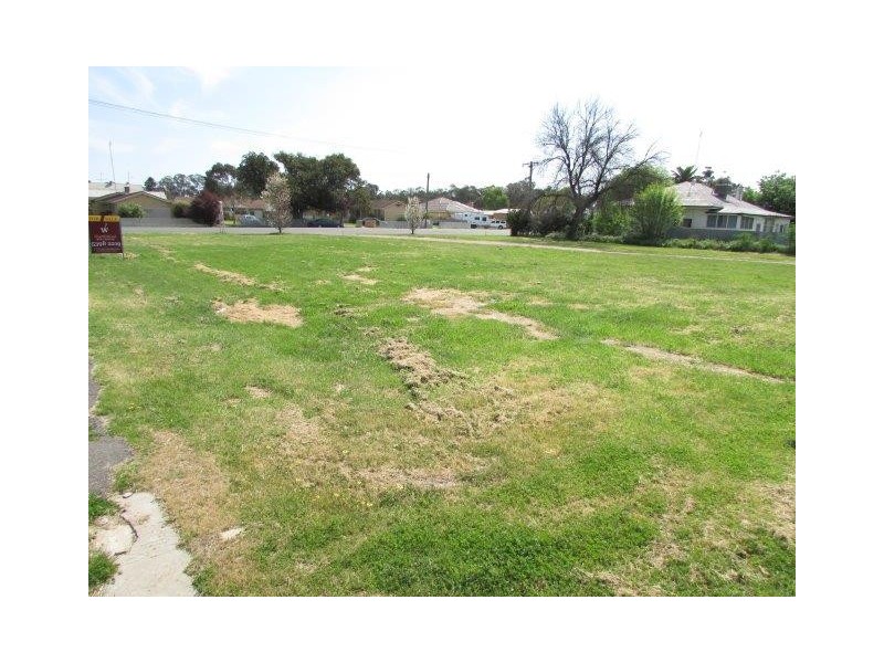 18 & 18A Woolcock Street, Warracknabeal VIC 3393