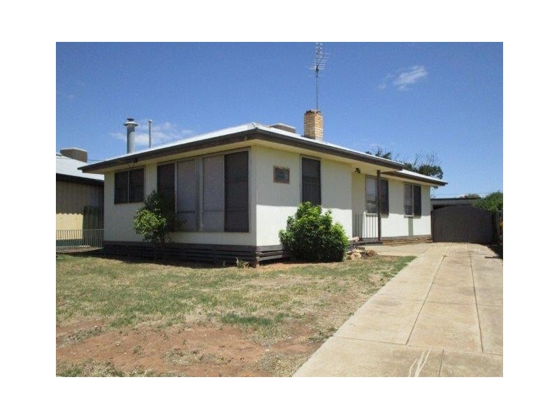 6 Watson Street, Warracknabeal VIC 3393