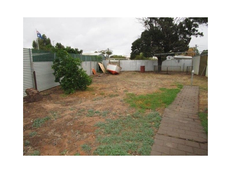 6 Watson Street, Warracknabeal VIC 3393