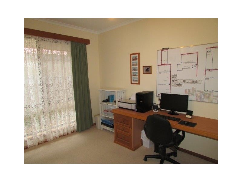 122 Anderson Street, Warracknabeal VIC 3393