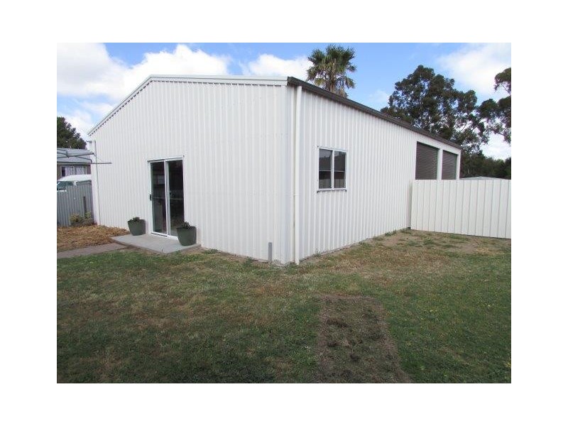 122 Anderson Street, Warracknabeal VIC 3393