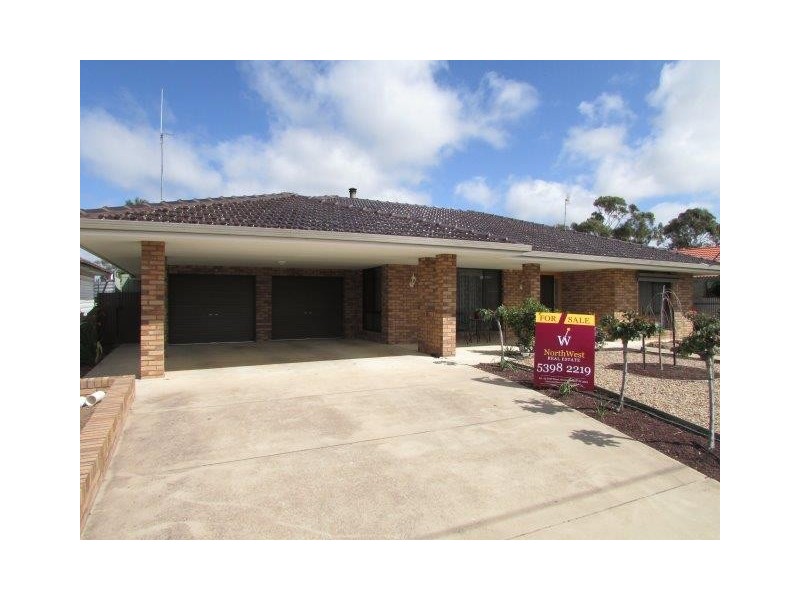 122 Anderson Street, Warracknabeal VIC 3393