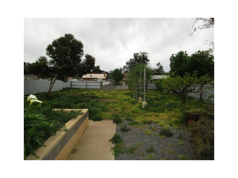 6 George Street, St Arnaud VIC 3478